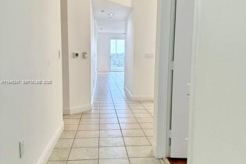 Condo in Doral, Florida, 3 bedrooms  № 2002638 - photo 2