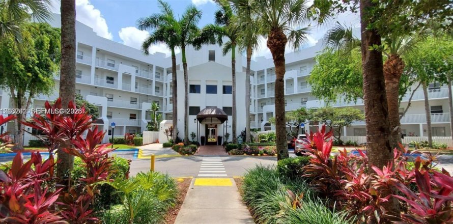 Condo in Doral, Florida, 3 bedrooms  № 2002638