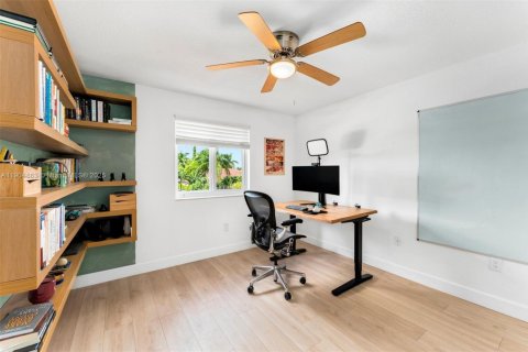 Купить виллу или дом в Пальметто-Бей, Флорида 4 спальни, 214.23м2, № 1955829 - фото 30