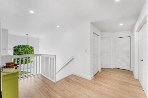 Купить виллу или дом в Пальметто-Бей, Флорида 4 спальни, 214.23м2, № 1955829 - фото 18