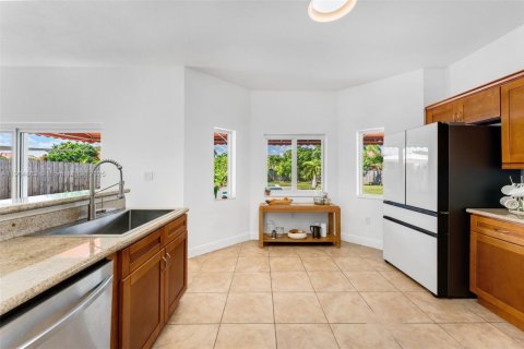 Купить виллу или дом в Пальметто-Бей, Флорида 4 спальни, 214.23м2, № 1955829 - фото 13