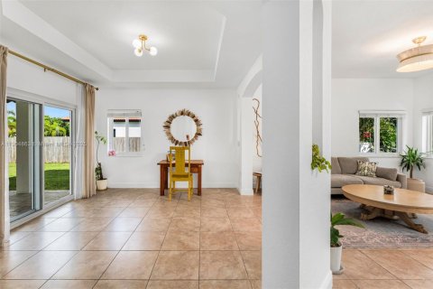 Casa en venta en Palmetto Bay, Florida, 4 dormitorios, 214.23 m2 № 1955829 - foto 9