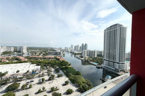 Купить кондоминиум в Халландейл-Бич, Флорида 1 комната, 95.5м2, № 1921800 - фото 2