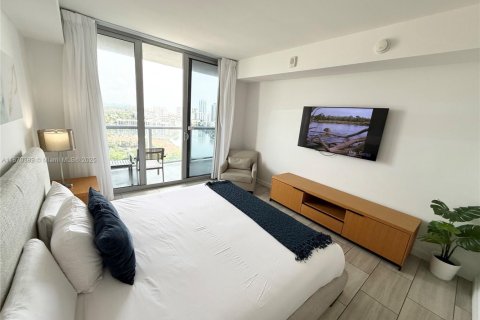 Купить кондоминиум в Халландейл-Бич, Флорида 1 комната, 95.5м2, № 1921800 - фото 7