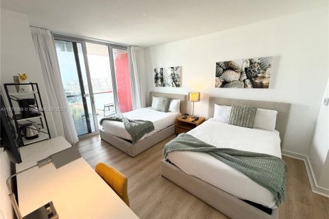 Купить кондоминиум в Халландейл-Бич, Флорида 1 комната, 95.5м2, № 1921800 - фото 14