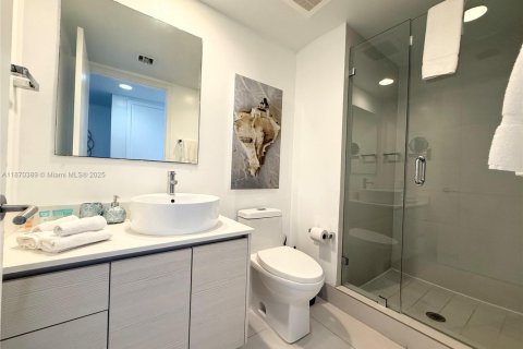 Купить кондоминиум в Халландейл-Бич, Флорида 1 комната, 95.5м2, № 1921800 - фото 16