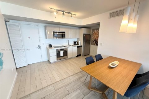 Купить кондоминиум в Халландейл-Бич, Флорида 1 комната, 95.5м2, № 1921800 - фото 4