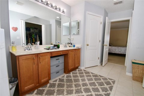 House in Orlando, Florida 4 bedrooms, 240.52 sq.m. № 1648296 - photo 23