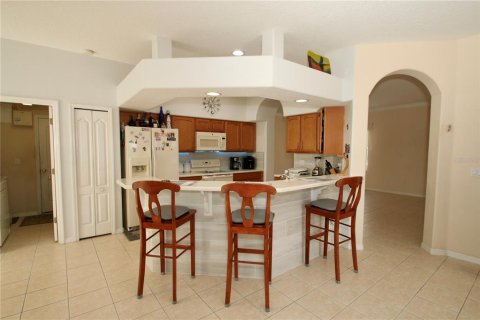 House in Orlando, Florida 4 bedrooms, 240.52 sq.m. № 1648296 - photo 12