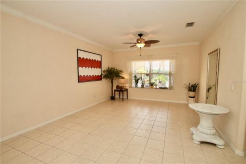 House in Orlando, Florida 4 bedrooms, 240.52 sq.m. № 1648296 - photo 4