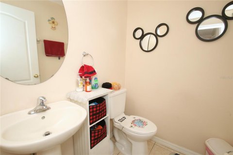House in Orlando, Florida 4 bedrooms, 240.52 sq.m. № 1648296 - photo 17