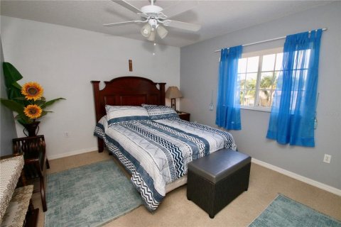 House in Orlando, Florida 4 bedrooms, 240.52 sq.m. № 1648296 - photo 28