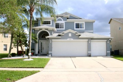 House in Orlando, Florida 4 bedrooms, 240.52 sq.m. № 1648296 - photo 1