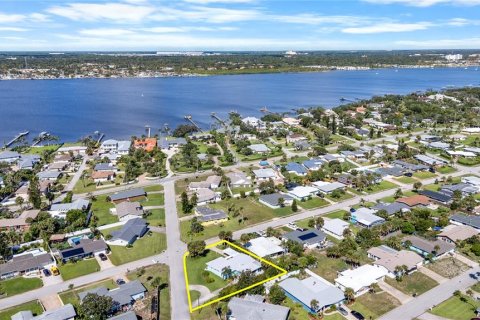 House in Daytona Beach, Florida 3 bedrooms, 170.75 sq.m. № 1905338 - photo 7