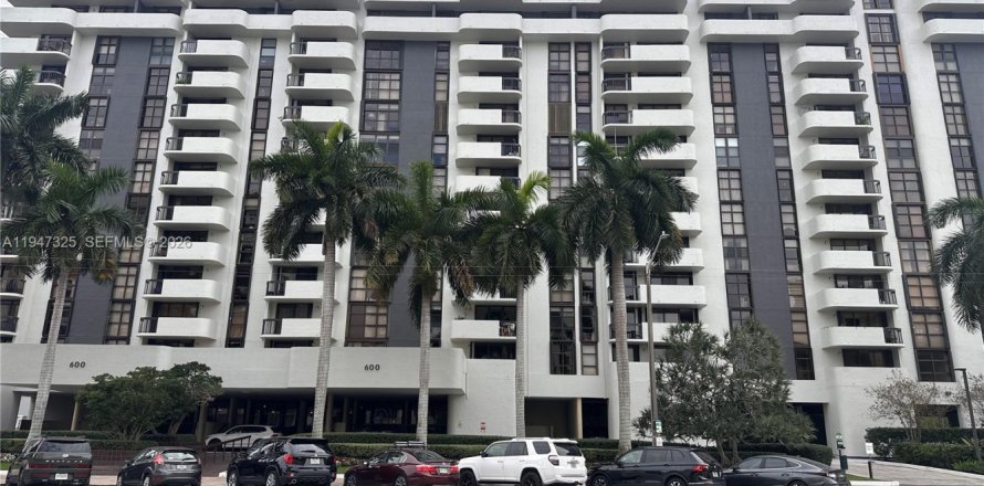 Condominio en Coral Gables, Florida, 2 dormitorios  № 2007518