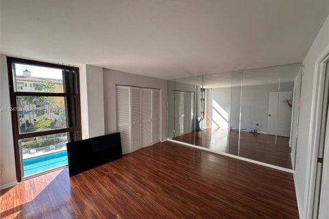 Condominio en venta en Coral Gables, Florida, 2 dormitorios, 132.2 m2 № 2007518 - foto 11