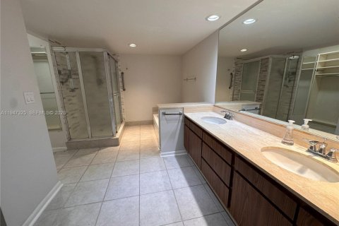 Condominio en venta en Coral Gables, Florida, 2 dormitorios, 132.2 m2 № 2007518 - foto 7