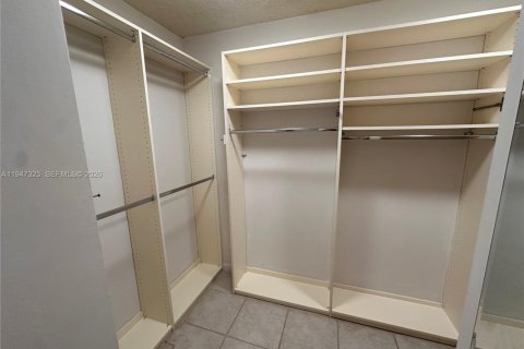 Condominio en venta en Coral Gables, Florida, 2 dormitorios, 132.2 m2 № 2007518 - foto 10