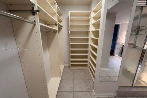 Condominio en venta en Coral Gables, Florida, 2 dormitorios, 132.2 m2 № 2007518 - foto 9