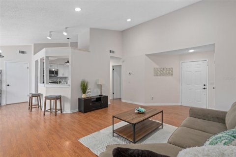 Condominio en venta en Altamonte Springs, Florida, 2 dormitorios, 108.7 m2 № 1853998 - foto 6