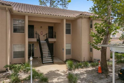 Condominio en venta en Altamonte Springs, Florida, 2 dormitorios, 108.7 m2 № 1853998 - foto 1