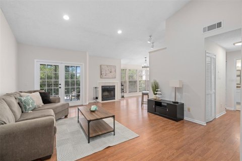 Condominio en venta en Altamonte Springs, Florida, 2 dormitorios, 108.7 m2 № 1853998 - foto 4