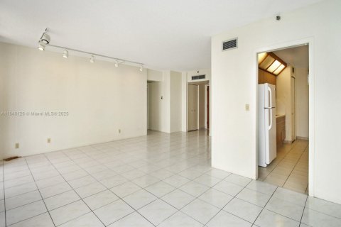 Снять в аренду кондоминиум в Авентура, Флорида 1 спальня, 100.06м2, № 1844029 - фото 9