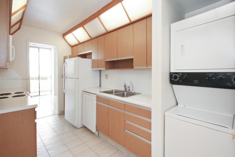 Снять в аренду кондоминиум в Авентура, Флорида 1 спальня, 100.06м2, № 1844029 - фото 5