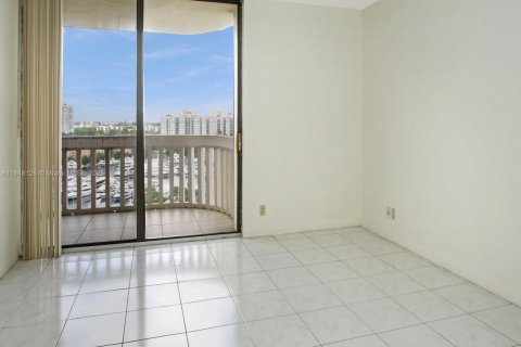 Снять в аренду кондоминиум в Авентура, Флорида 1 спальня, 100.06м2, № 1844029 - фото 10