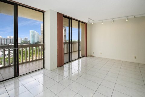 Снять в аренду кондоминиум в Авентура, Флорида 1 спальня, 100.06м2, № 1844029 - фото 7