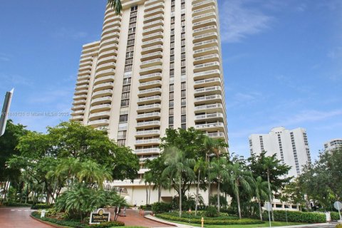 Снять в аренду кондоминиум в Авентура, Флорида 1 спальня, 100.06м2, № 1844029 - фото 20