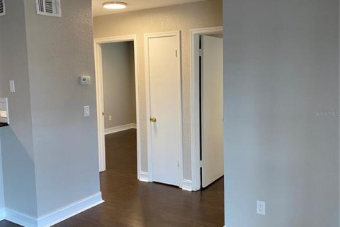 Copropriété à louer à Land O' Lakes, Floride: 2 chambres, 74.32 m2 № 2426943 - photo 8