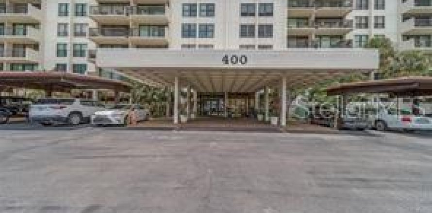 Condo in Clearwater, Florida, 2 bedrooms № 1881200
