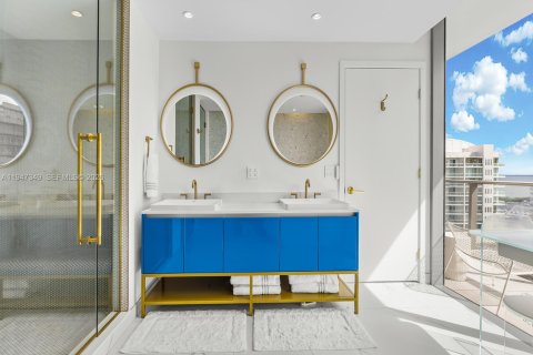 Condominio en venta en Miami, Florida, 3 dormitorios, 184.23 m2 № 2003729 - foto 13