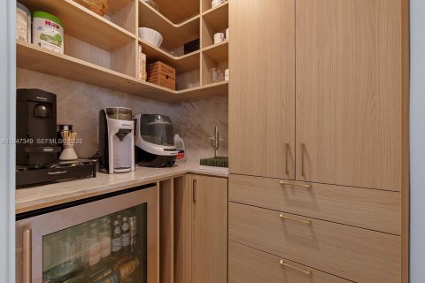 Condominio en venta en Miami, Florida, 3 dormitorios, 184.23 m2 № 2003729 - foto 3