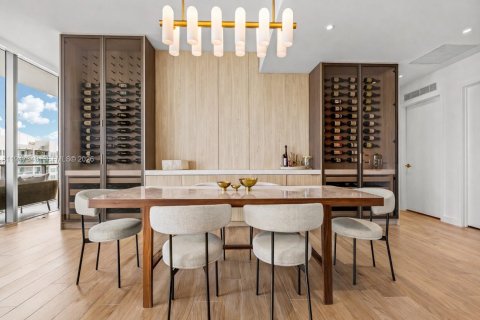 Condo à Miami, Floride, 3 chambres  № 2003729