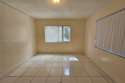 Copropriété à vendre à Tamarac, Floride: 1 chambre, 57.13 m2 № 2048944 - photo 17