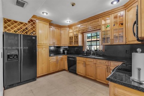 Villa ou maison à vendre à West Miami, Floride: 3 chambres, 164.16 m2 № 2038207 - photo 6