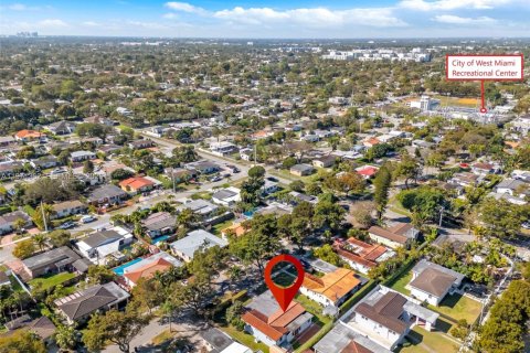 Villa ou maison à vendre à West Miami, Floride: 3 chambres, 164.16 m2 № 2038207 - photo 18