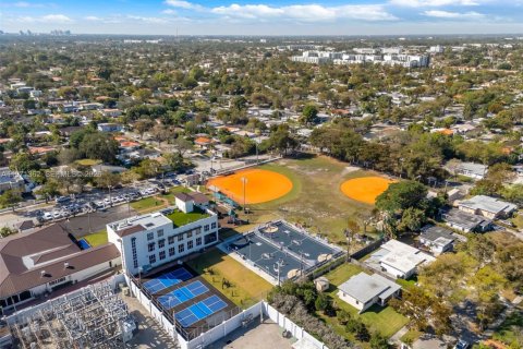 Villa ou maison à vendre à West Miami, Floride: 3 chambres, 164.16 m2 № 2038207 - photo 17