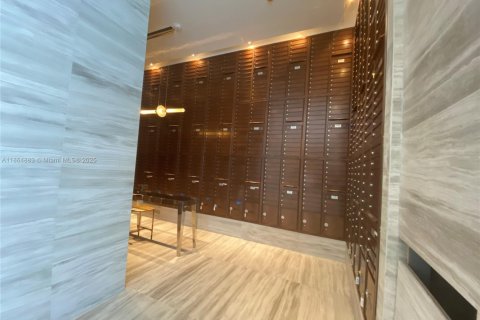 Condominio en alquiler en Sunrise, Florida, 1 dormitorio, 47.66 m2 № 1979254 - foto 21