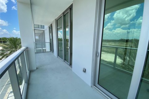 Condominio en alquiler en Sunrise, Florida, 1 dormitorio, 47.66 m2 № 1979254 - foto 23