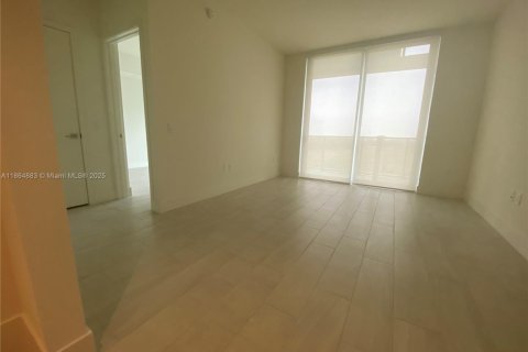 Condominio en alquiler en Sunrise, Florida, 1 dormitorio, 47.66 m2 № 1979254 - foto 4