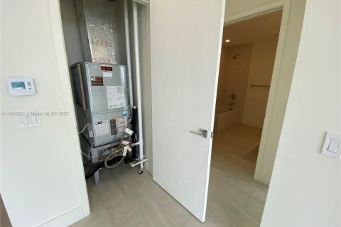 Condominio en alquiler en Sunrise, Florida, 1 dormitorio, 47.66 m2 № 1979254 - foto 9