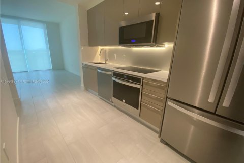 Condominio en alquiler en Sunrise, Florida, 1 dormitorio, 47.66 m2 № 1979254 - foto 1