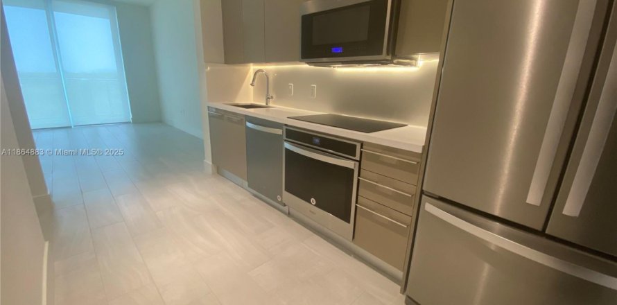 Condominio en Sunrise, Florida, 1 dormitorio № 1979254