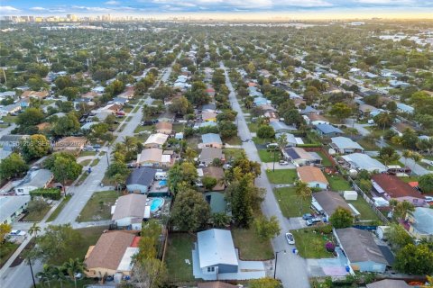 Villa ou maison à vendre à Pompano Beach, Floride: 2 chambres, 92.07 m2 № 2007269 - photo 17