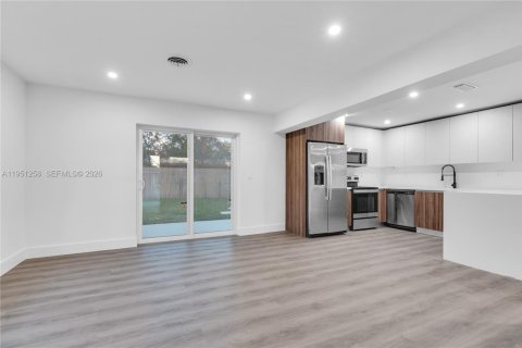 Villa ou maison à vendre à Pompano Beach, Floride: 2 chambres, 92.07 m2 № 2007269 - photo 9