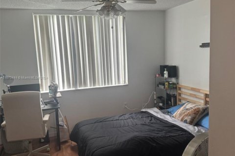 Купить кондоминиум в Дорал, Флорида 2 спальни, 89.19м2, № 1929550 - фото 6