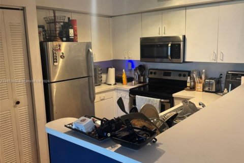 Купить кондоминиум в Дорал, Флорида 2 спальни, 89.19м2, № 1929550 - фото 3